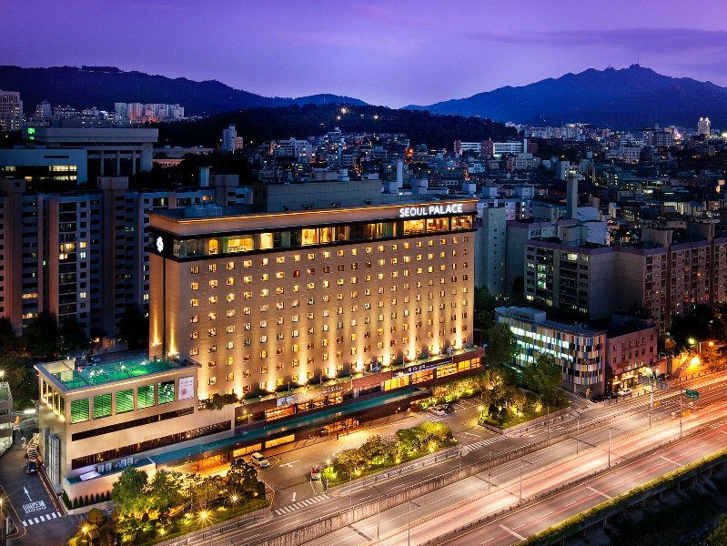 Sheraton Palace Hotel exterior